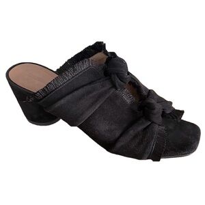 Anthropologie Bernardo Fae Black Suede Fringe Sandals size 8.5